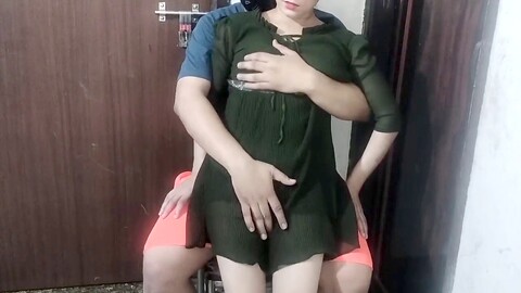 Bhabhi desi, كلام قذر, عمة