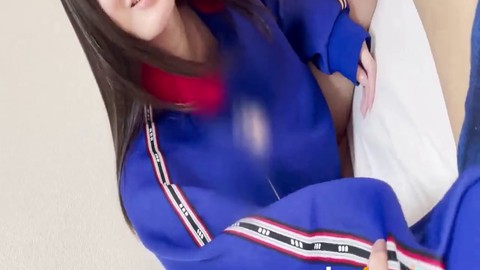 Ultra-kinky asiatische Schulmädchen aus Jersey meistert tiefe Rachen in heißem JAV.