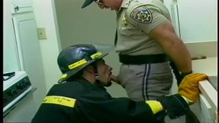 Cops ultra-kinky en action