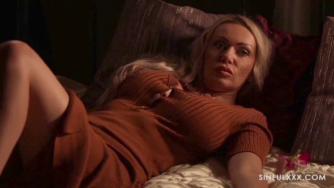 Riesige Titten Milf verführt einen jungen Mann und bekommt einen Fick