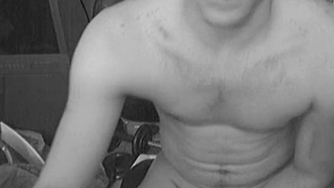 Niño, duro como una roca, hetero